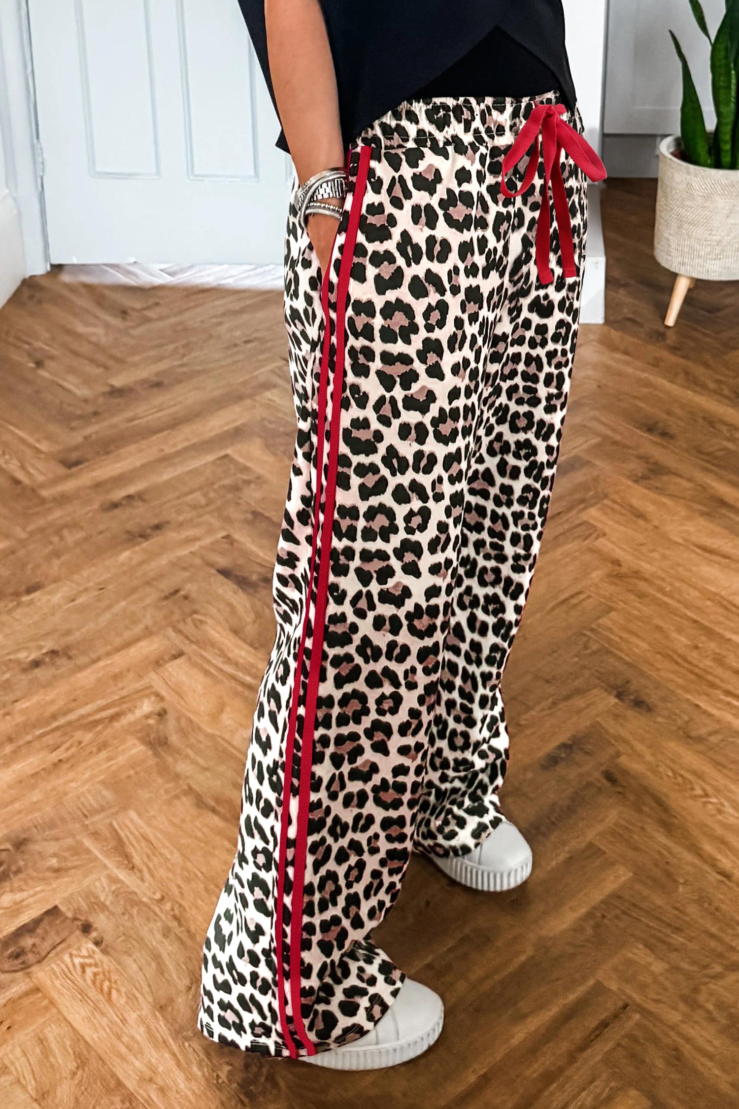 Rose Contrast Detail Tie Waist Leopard Print Casual Pants